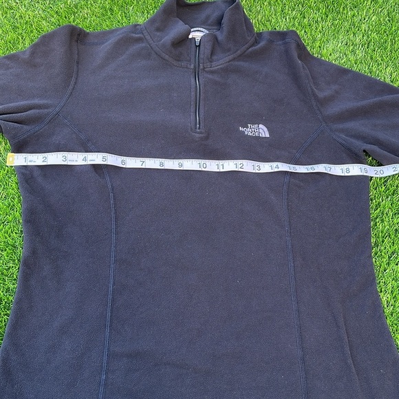 THE NORTH FACE Half Zip Pull Over - Picture 3 of 10